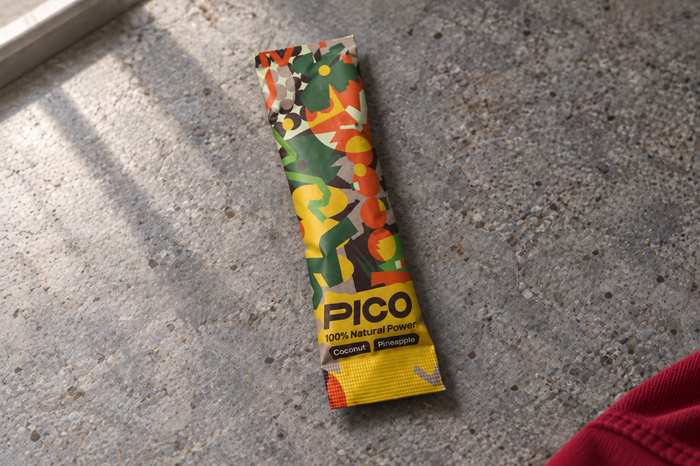Gel PICO Fuel 100% Natural Power sobre suelo de terrazo
